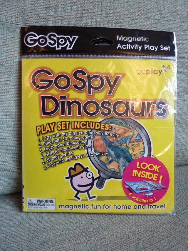 Image 2 of Go Spy Dinosaurs Magnetic Play Set