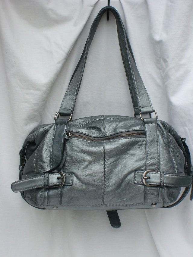 Image 3 of UN1 DEUX2 TROIS3 Silver Leather Shoulder Handbag