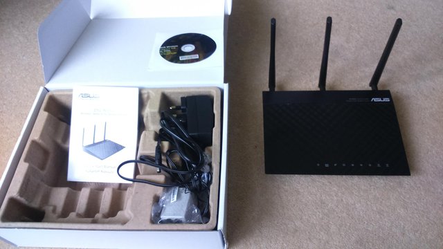 Image 2 of Wireless router