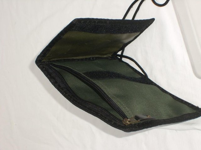 Image 3 of FRANK! Green Travel Wallet Handbag With Strap