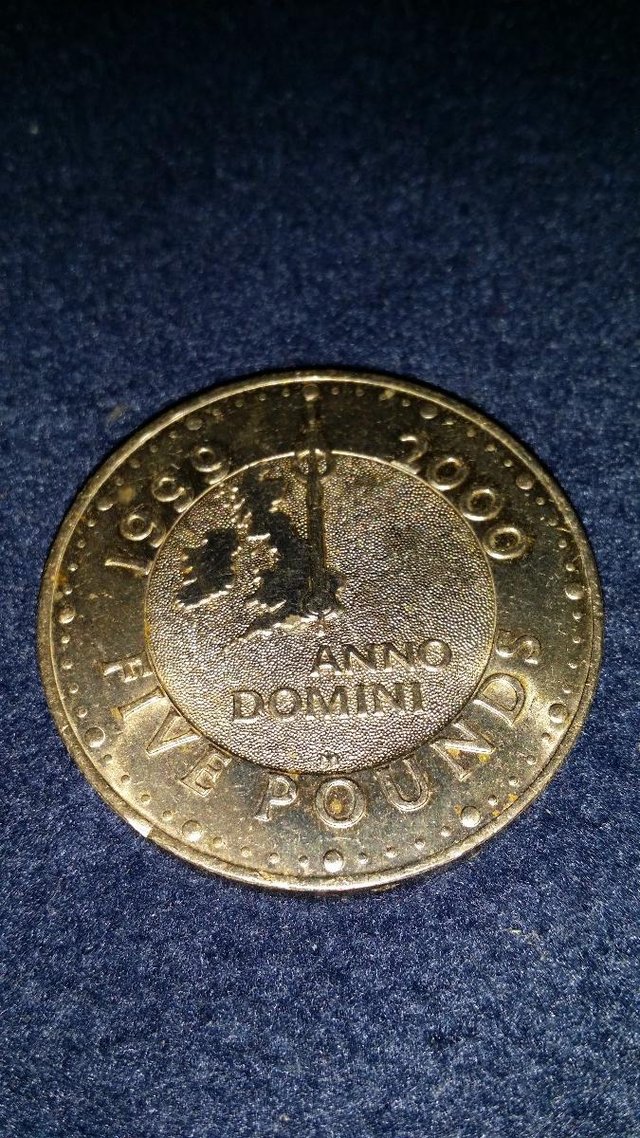 Preview of the first image of MILLENNIUM £5 CROWN - 1999-2000 - ANNO DOMINI.