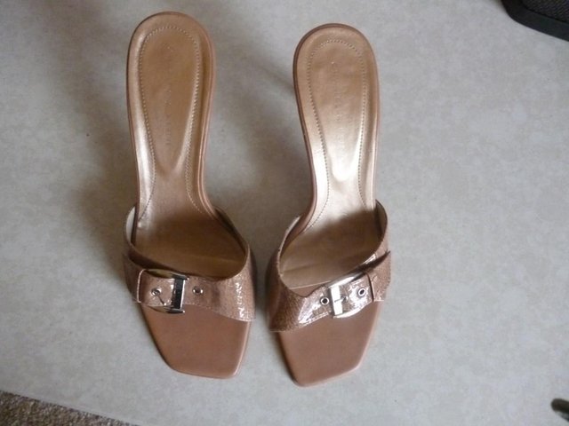 Image 2 of Ladies Tan Low Heeled Sandals– Worn Once