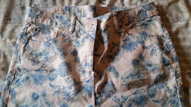 Preview of the first image of Ladies stretch canvas jeans - blue/cream floral.