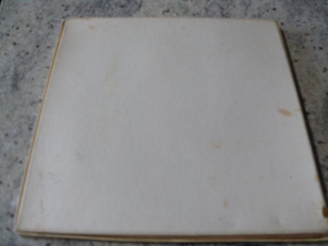 Image 2 of Pure Irish Linen Tablecloth & 4 Napkins Boxed