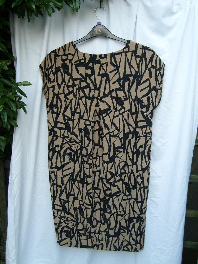 Preview of the first image of WHISTLES Black & Brown Print Silk Tunic Dress – Size 12.