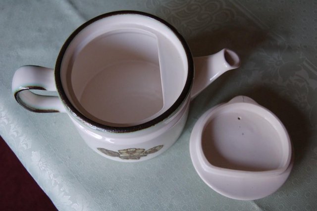Image 2 of Lovely Teapots Wedgwood 'Primrose' & Denby 'Sahara' As New