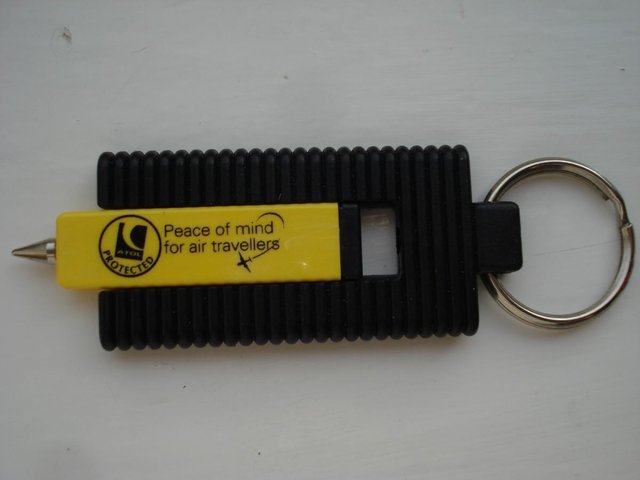 Image 3 of NEW NOVELTY MINI PEN KEYRING – NEVER BE WITHOUT A PEN