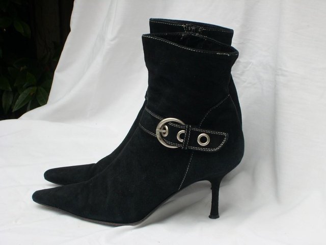 Preview of the first image of ZAGO & MARCHIORI Black Suede Ankle Boots – Size 7/40.