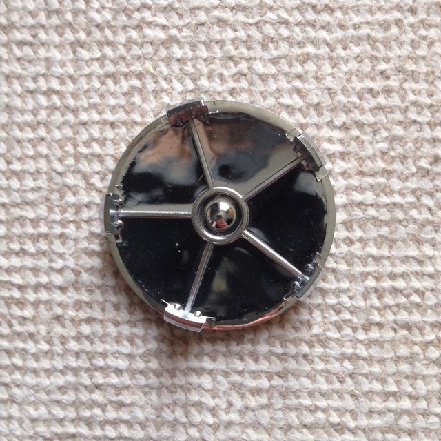 Image 2 of BMW 68mm alloy wheel badge