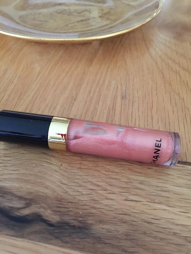 Image 3 of Genuine new Chanel LIPgloss 05 golden pink from Paris