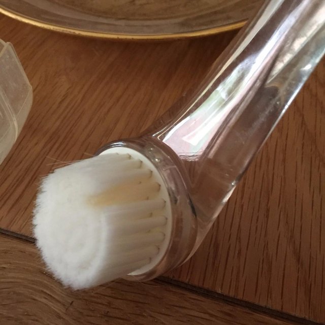 Image 3 of Lancôme face brush