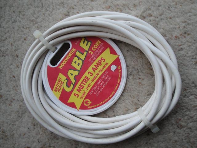 Preview of the first image of 5 metres 3 amp 0.5 sq mm 2-core white round cable -New.
