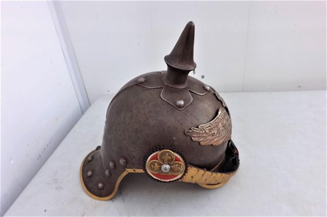 Image 2 of 1ww German pichulabe helmet