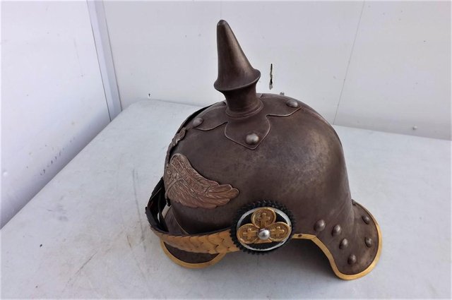 Image 7 of 1ww German pichulabe helmet