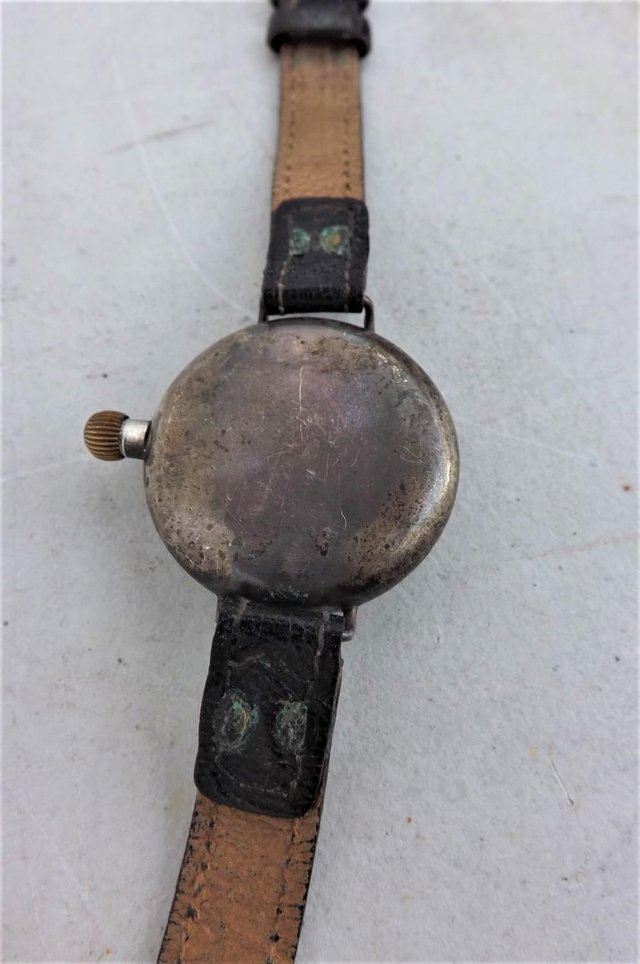 Image 4 of WW1 genuine military officers wristwatch