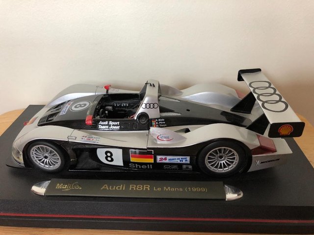 Preview of the first image of Maisto 1:18 scale Audi R8R - Le Mans (1999).