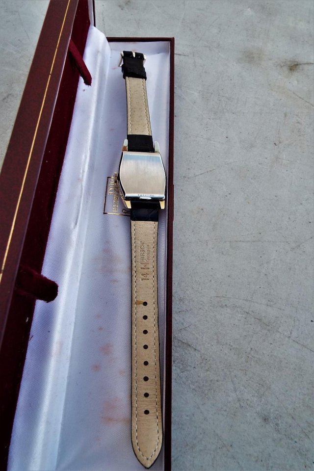 Image 6 of Vintage Art Deco style Genuine Bulova Watch From The 1940'S