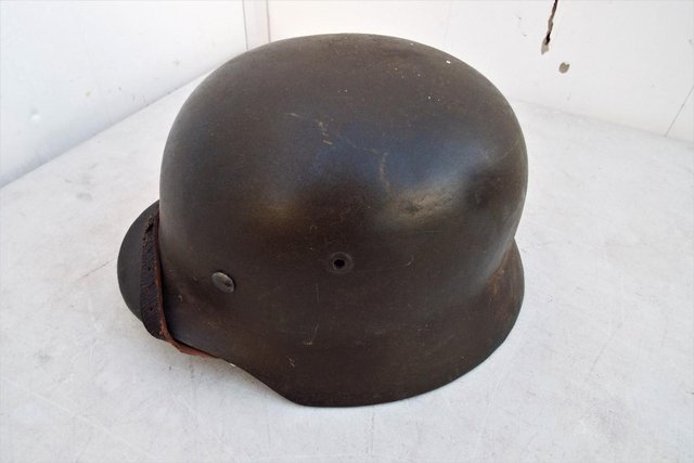 Preview of the first image of German 2ww steel soldiers Helmet.