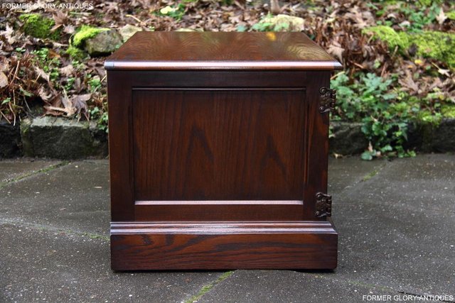 Image 4 of AN OLD CHARM TUDOR BROWN OAK TV CABINET CUPBOARD TABLE STAND