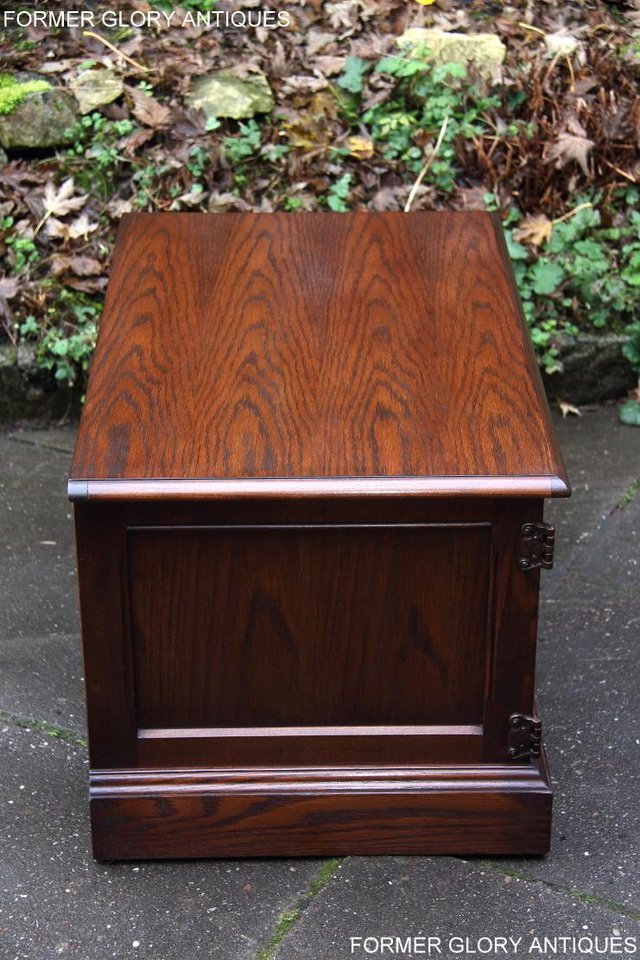 Image 15 of AN OLD CHARM TUDOR BROWN OAK TV CABINET CUPBOARD TABLE STAND