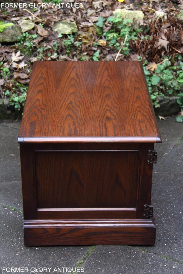 Image 27 of AN OLD CHARM TUDOR BROWN OAK TV CABINET CUPBOARD TABLE STAND