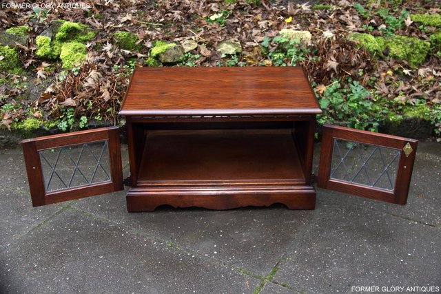 Image 68 of AN OLD CHARM TUDOR BROWN OAK TV CABINET CUPBOARD TABLE STAND