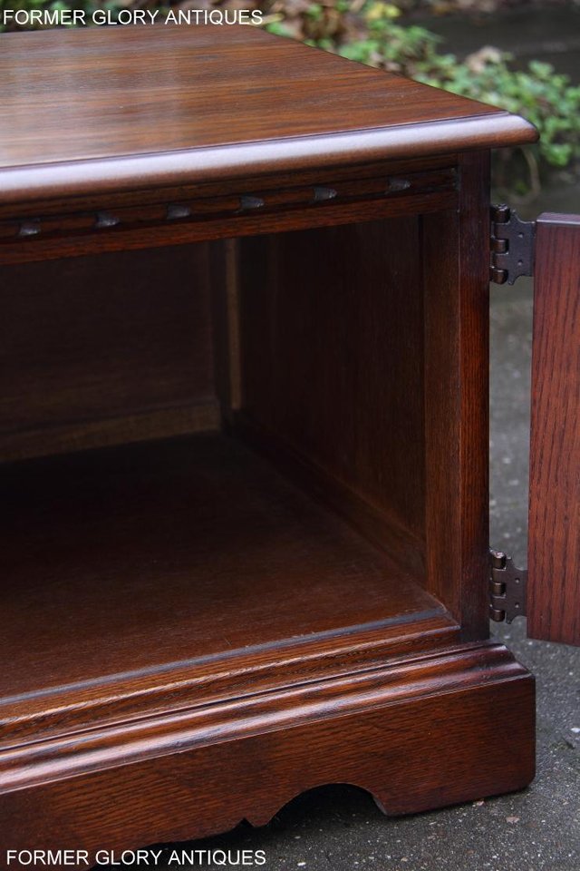 Image 71 of AN OLD CHARM TUDOR BROWN OAK TV CABINET CUPBOARD TABLE STAND