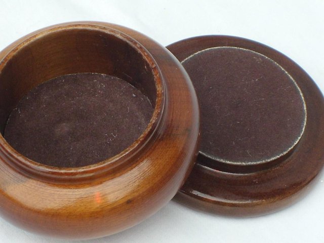 Image 4 of Vintage Turned Wood Pot With Agate Inlay Lid