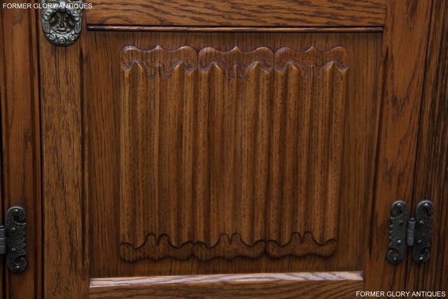 Image 104 of AN OLD CHARM OAK DISPLAY CABINET CUPBOARD SIDEBOARD DRESSER