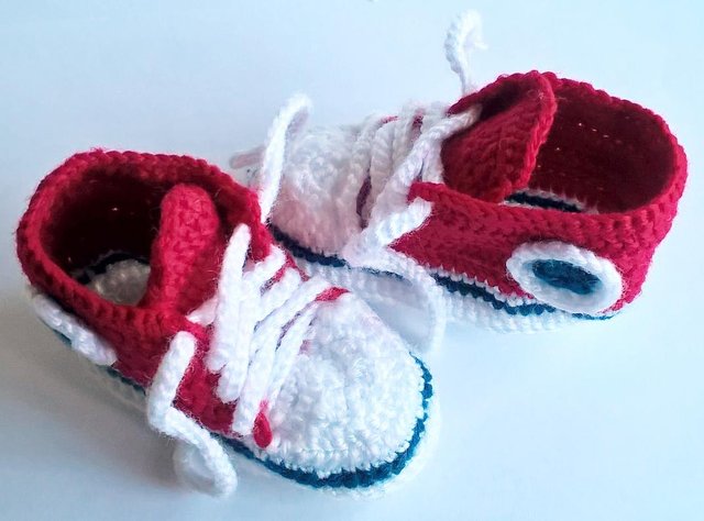 Preview of the first image of Red Baby Converse-like Sneakers Handmade Crocheted - New.