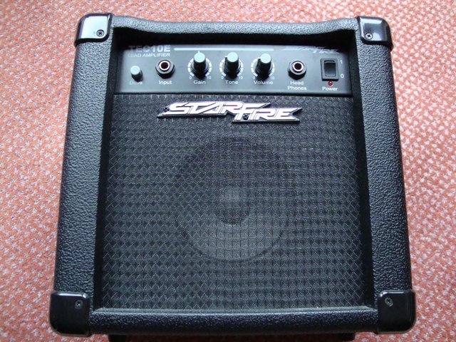 Preview of the first image of BASS GUITAR AMPLIFIER (LIKE NEW STARFIRE).