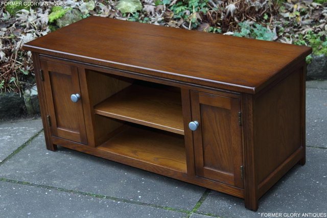 Image 46 of OLD CHARM LIGHT OAK TV DVD CD CABINET CUPBOARD STAND TABLE