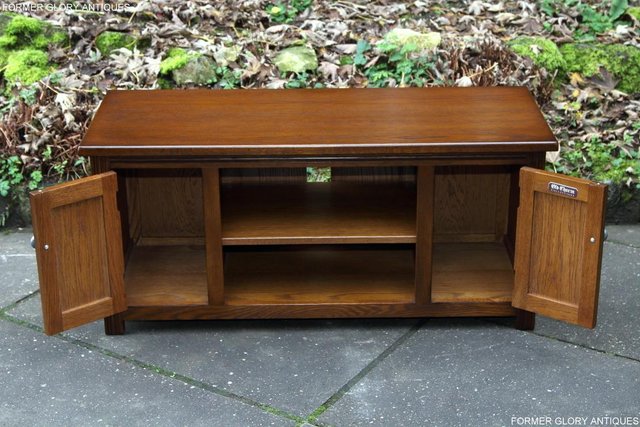 Image 53 of OLD CHARM LIGHT OAK TV DVD CD CABINET CUPBOARD STAND TABLE