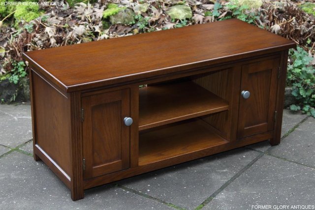 Image 55 of OLD CHARM LIGHT OAK TV DVD CD CABINET CUPBOARD STAND TABLE