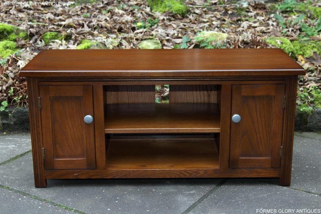 Image 56 of OLD CHARM LIGHT OAK TV DVD CD CABINET CUPBOARD STAND TABLE