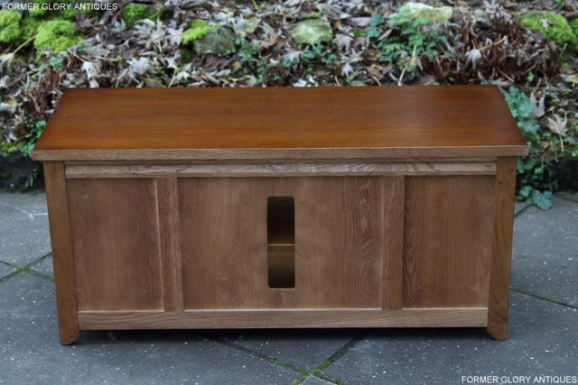 Image 60 of OLD CHARM LIGHT OAK TV DVD CD CABINET CUPBOARD STAND TABLE