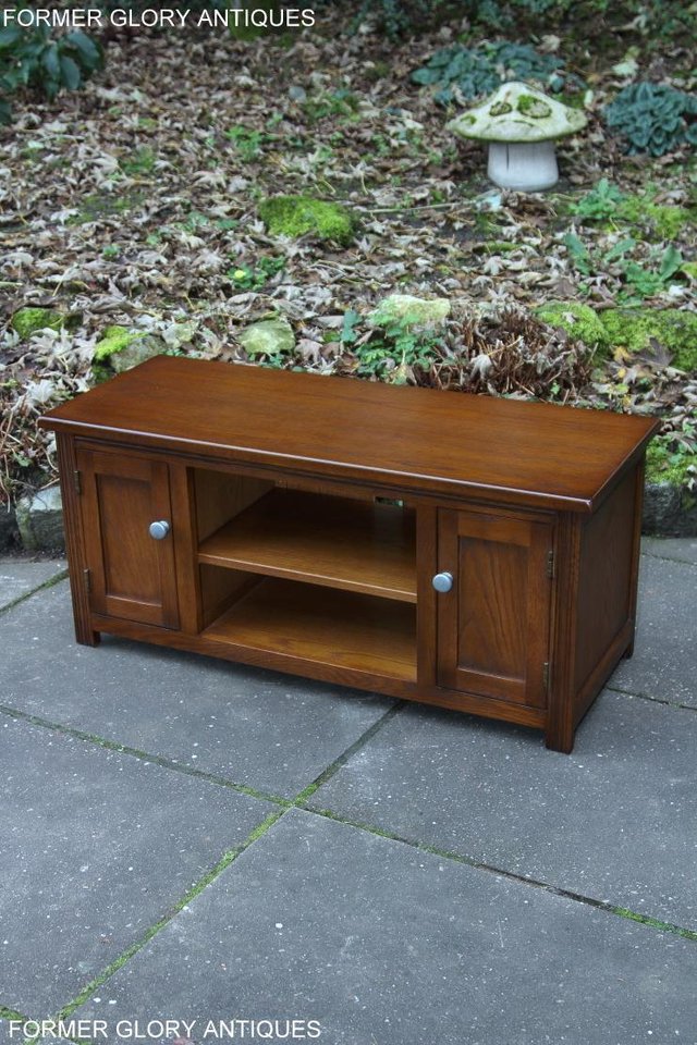Image 61 of OLD CHARM LIGHT OAK TV DVD CD CABINET CUPBOARD STAND TABLE