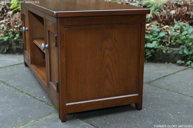Image 67 of OLD CHARM LIGHT OAK TV DVD CD CABINET CUPBOARD STAND TABLE