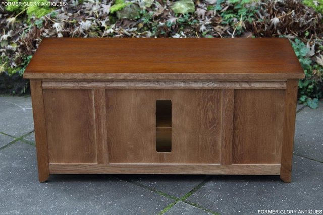 Image 69 of OLD CHARM LIGHT OAK TV DVD CD CABINET CUPBOARD STAND TABLE