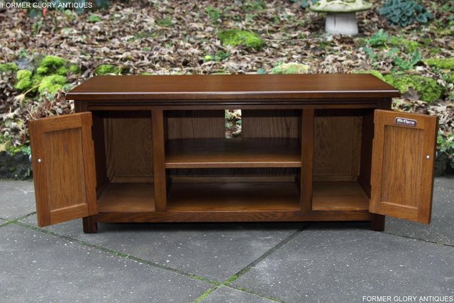 Image 72 of OLD CHARM LIGHT OAK TV DVD CD CABINET CUPBOARD STAND TABLE