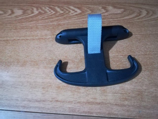 Preview of the first image of Shopping bag hook volkswagen Audi VW 1k5867615a.