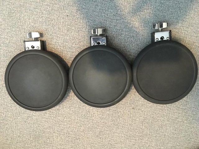 Preview of the first image of Roland PD-8 drum pads x3, very good condition..