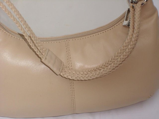 Image 2 of Cream Leather Shoulder Handbag NEW!