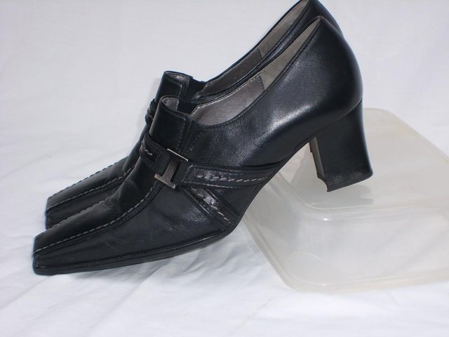 Preview of the first image of GABOR Black Leather High Cut Court Shoes – Size 5/38.