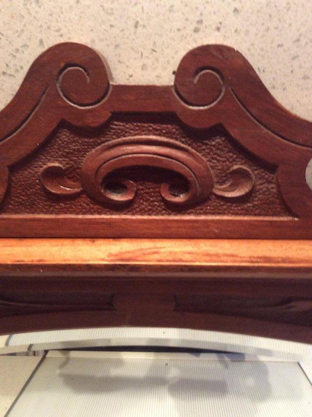 Image 3 of Lovely quality Old carved oak mirror.