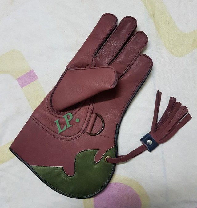 Preview of the first image of New Cow-Hide Leather (2 Layer) Double Skinned Falconry Glove.