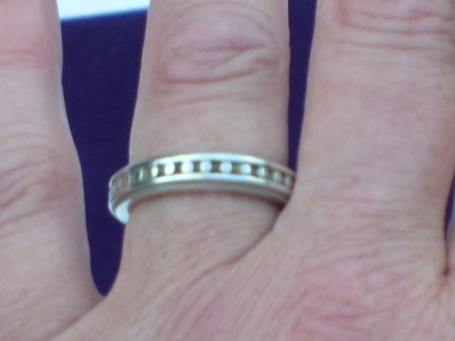Preview of the first image of 925 Sterling Silver Bobble Design Band Ring.