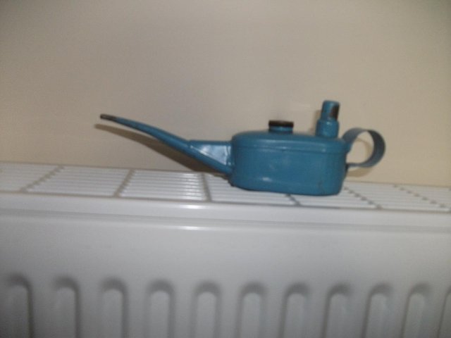Image 4 of OIL CAN
