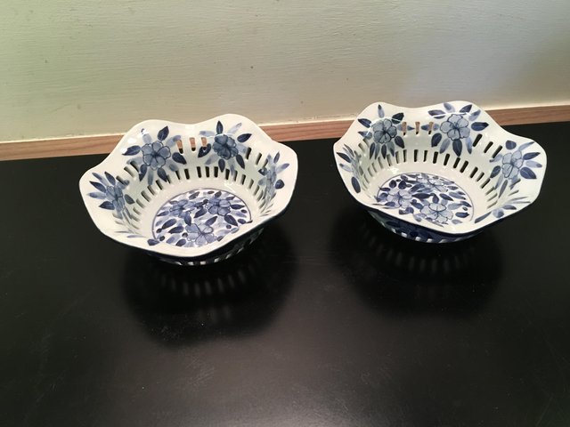 Image 2 of 2 Blue/White Bowls £3 each. Never used