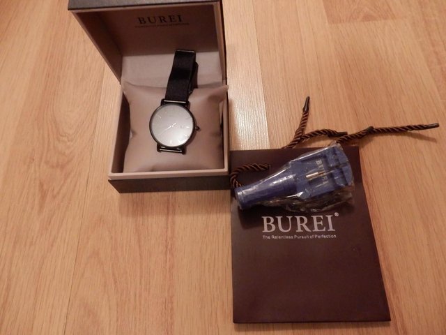 Image 3 of BUREI Unisex Quartz Wristwatch